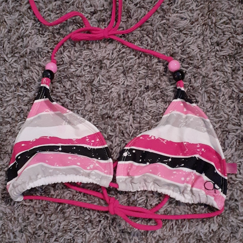 Bikini - Picture 2 of 3